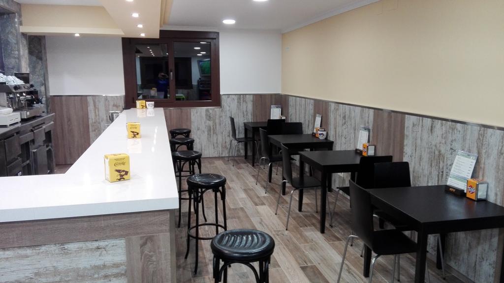 Hostal Nuevo Alonso Bembribe Extérieur photo